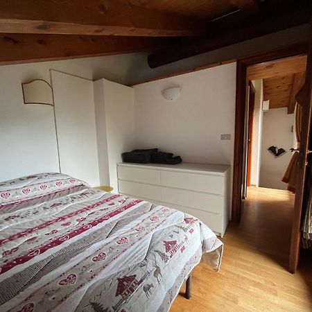 Chalet Blanc Le Duplex Courmayeur Exterior photo