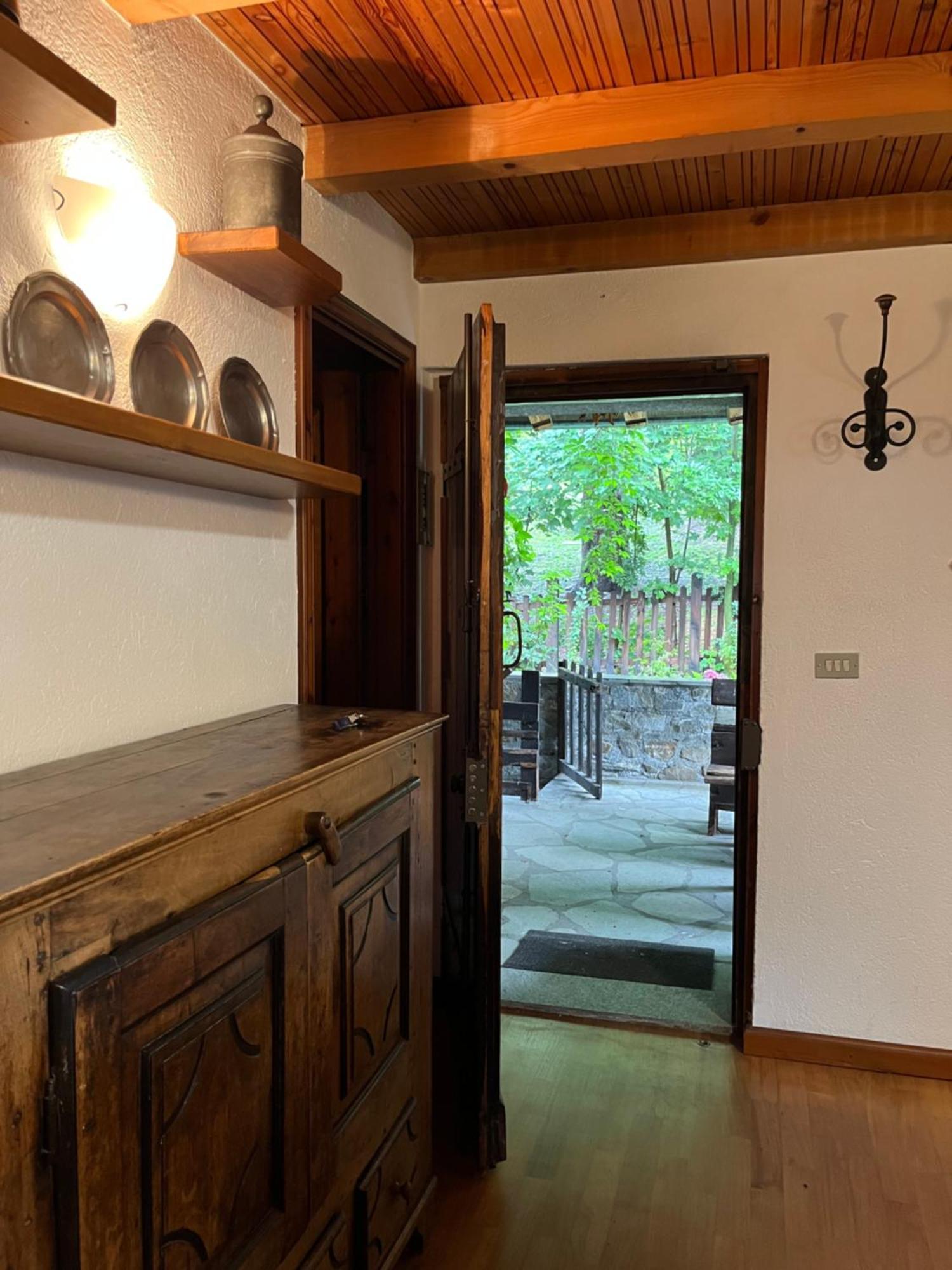 Chalet Blanc Le Duplex Courmayeur Exterior photo